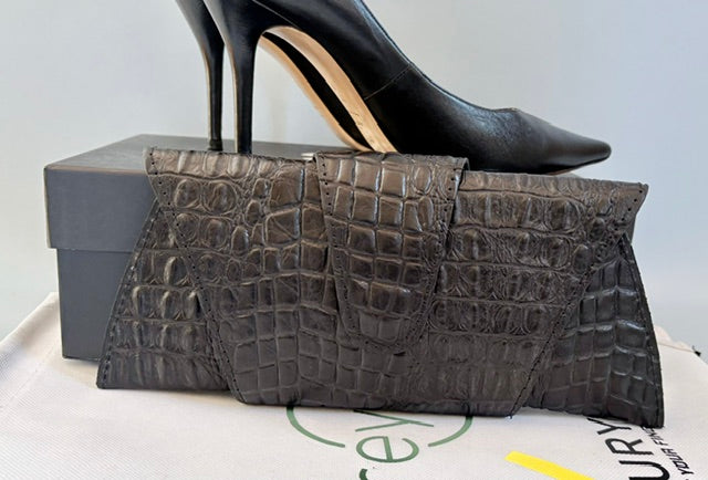 JereyO. Wrap Clutch Full Grain Leather Bag