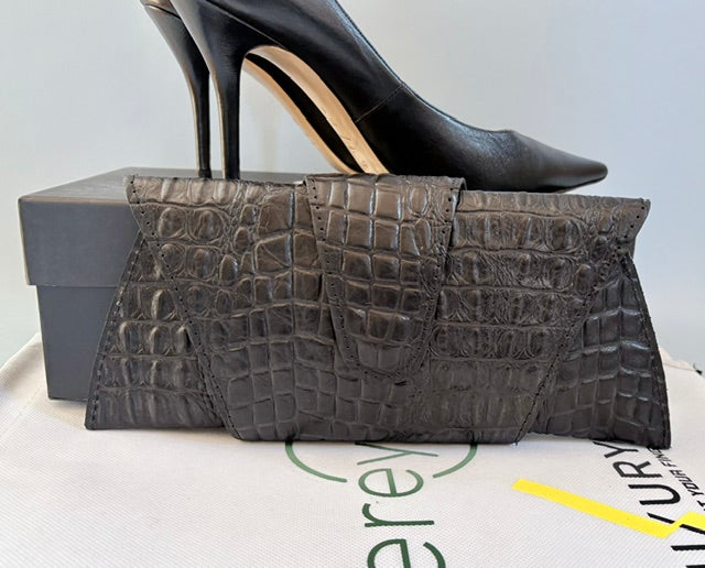 JereyO. Wrap Clutch Full Grain Leather Bag
